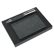 Toma fotográfica de set marsella promocional, ideal para personalización de marca.