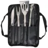 Juego de accesorios metálicos para asador con espátula, pinzas, tenedor y cuchillo en estuche negro portátil, ideal como utensilios para acampar al aire libre