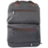 Toma fotográfica de backpack roger promocional, ideal para personalización de marca.