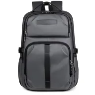Toma fotográfica de backpacks promocionales ejecutivas en color gris de frente con múltiples compartimentos, cierres reforzados y cinta frontal decorativa para personalización de marcas.