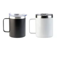Toma fotográfica de taza maple promocional, ideal para personalización de marca.